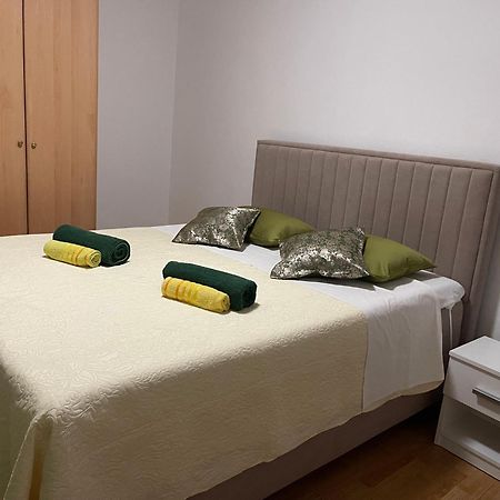 Apartments Angela Биоград-на-Мору Экстерьер фото