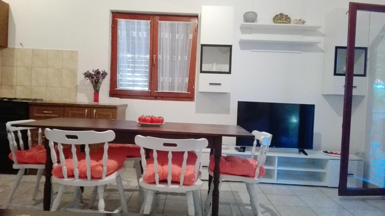 Apartments Angela Биоград-на-Мору Экстерьер фото